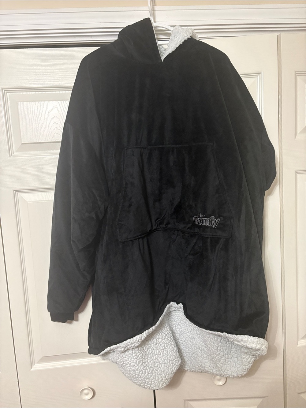 Comfy Oversized Black Sherpa-Lined Hoodie Blanket